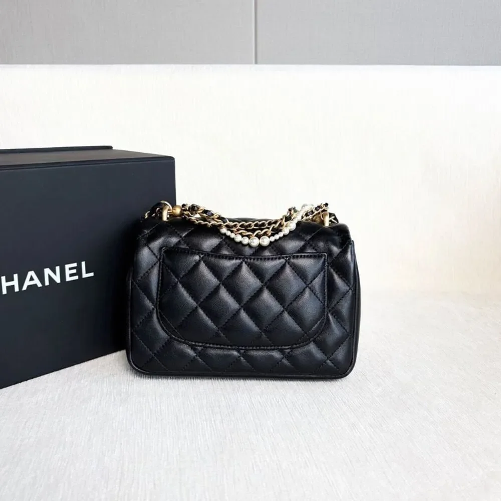 Chanel Women Pre-Loved Bag Very Good Condition - Picture 3 of 9